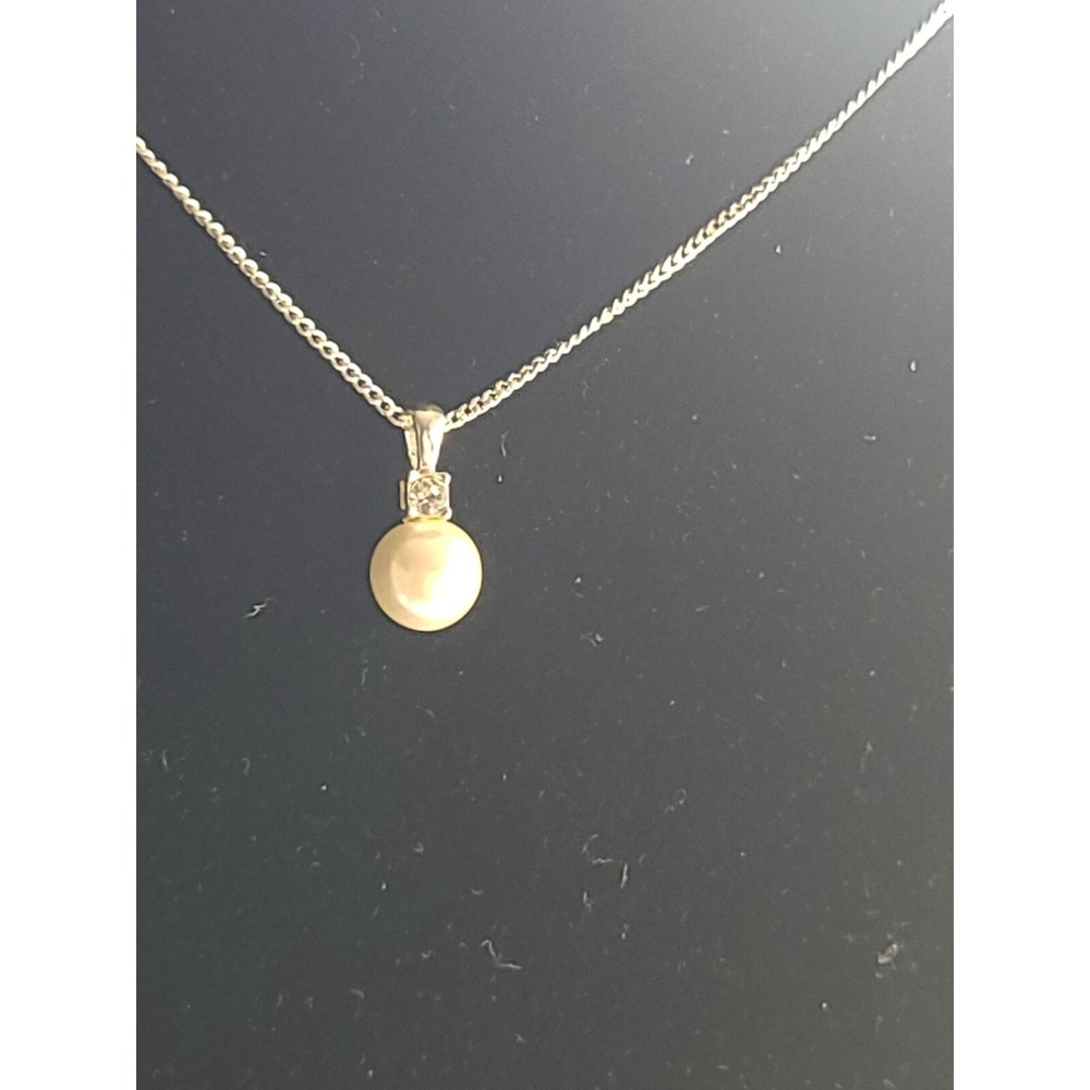 Elegant SAO Silvertone Necklace With Faux Pearl Pendant & Cubic Zirconia